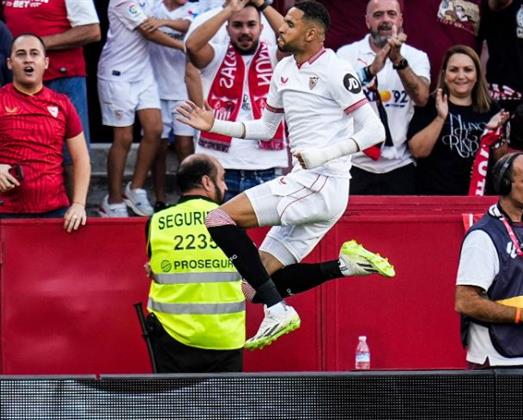 إشبيلية يحقق فوزا كبيرا على ألميريا 5-1 في الدوري الإسباني