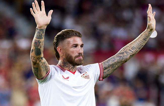 مجموعة من اللصوص تسرق منزل "راموس" في وجود أطفاله