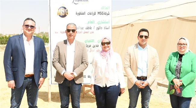 ​محافظ الفيوم يتفقد أول صوبة زراعية تعمل بنظام التحكم عن بعد