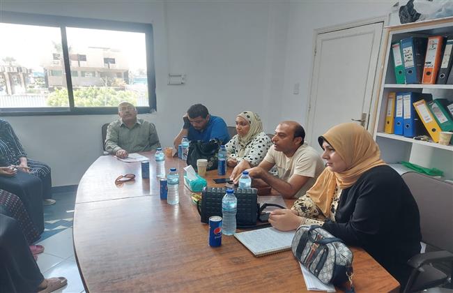 وزارة العمل تعقد ندوة توعية لعمال المنطقة الحرة ببورسعيد     