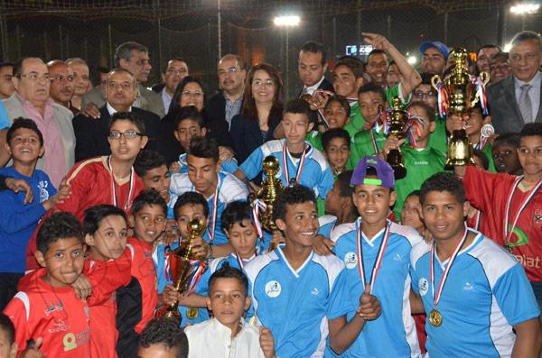 #فكر_الأول | "لعيبة بلدنا" .. من أطفال بلا مأوى إلى أشهر المواطنين