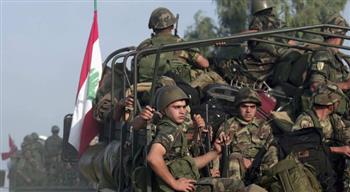   الجيش اللبناني: سيارة تقل متسللين غير شرعيين صدمت عسكريا وحاولت دهسه