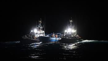   إيطاليا تطالب سفن الإنقاذ بنقل المهاجرين للدول التي ترفع علمها
