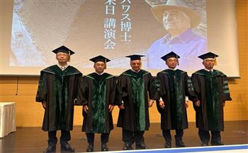   اليابان تمنح زاهي حواس الدكتوراه الفخرية في الدراسات الإنسانية