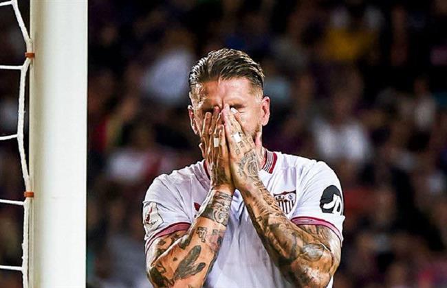 هدف راموس العكسي يمنح برشلونة فوزًا صعبًا على إشبيلية بالدوري الإسباني