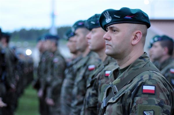 الجيش البولندي يعتزم إنشاء قاعدة انتشار دائم للواء مدرع أمريكي في جنوب غرب البلاد