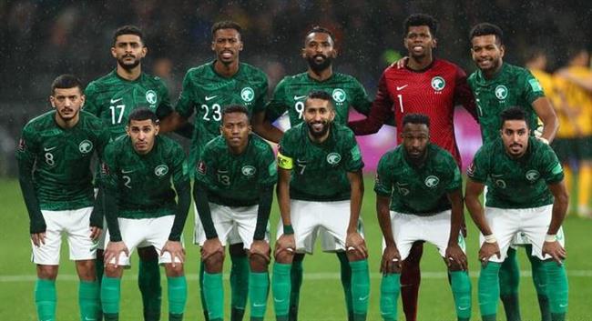 بعد صرف ما يقرب من المليار يورو على الدوري.. ما مصير المنتخب السعودي؟