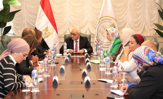 "التعليم" تبحث مع "الطفولة والأمومة" مواصلة تعزيز التعاون في برامج حماية الطفل ودعم حقوقه