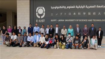 وفد من طلاب جامعة هيروشيما يزور الجامعة اليابانية