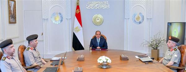 الرئيس السيسي يلتقي مدير عام جهاز مشروعات الخدمة الوطنية
