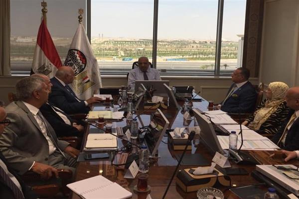 وزير قطاع الأعمال: خطة تحسين الأداء ورفع الكفاءة مستمرة في جميع الشركات