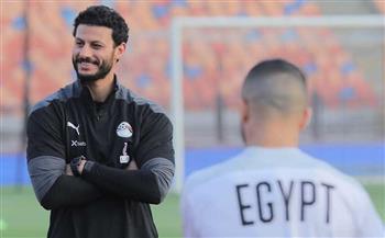 وصول رباعي الأهلي إلي معسكر منتخب مصر