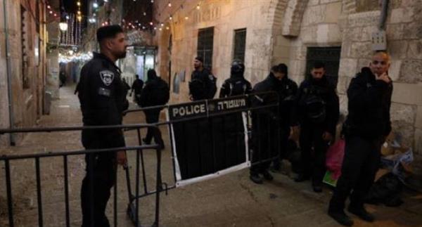 الاحتلال الإسرائيلي يستدعي 4 مقدسيين للتحقيق ويمدد اعتقال آخرين