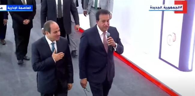 الرئيس السيسي يتفقد المعرض الطبى للمؤتمر العالمى للسكان والصحة والتنمية