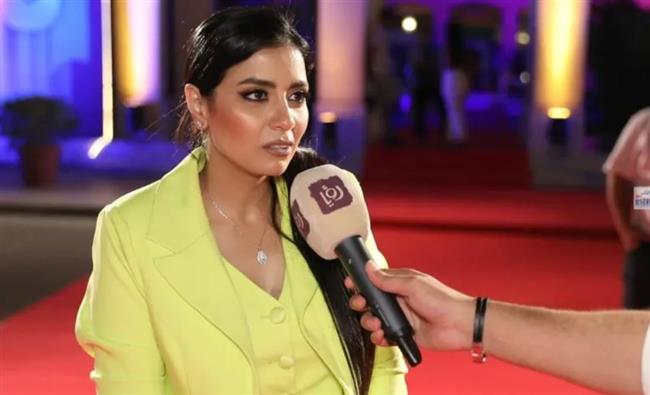 سهر الصايغ: أنا ضد الهوليوود سمايل اللي بيعملها الفنانين.. فيديو