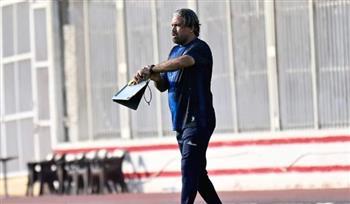 مدحت عبدالهادي يعقد جلسة مع لاعبي الزمالك قبل المران الصباحي