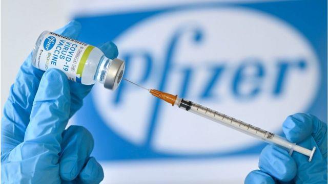 رسميا .. بريطانيا توافق على لقاح فايزر-بيونتيك المحدث لمكافحة المتحور الجديد من كورونا