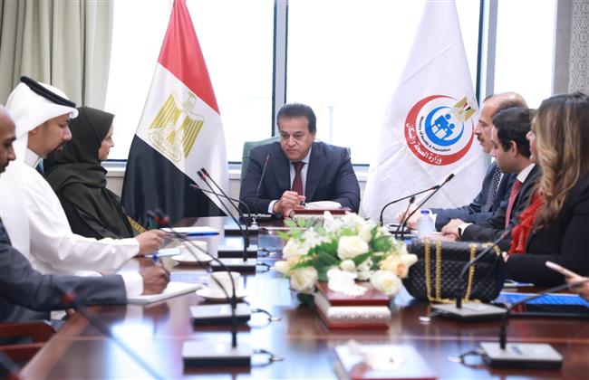 وزير الصحة يلتقي الدكتورة حنان بلخي  
