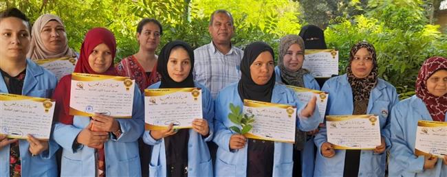 وزارة العمل: دفعة جديدة من المتدربات على التفصيل والخياطة بالوحدة المتنقلة بأسيوط