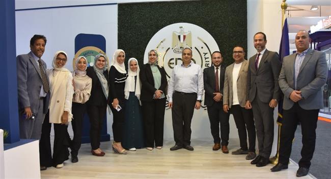 رئيس هيئة الدواء يتفقد جناح الهيئة في المؤتمر العالمي للصحة والسكان 