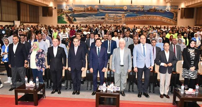 وزير الشباب ومحافظ الغربية يشهدان ملتقى «تصدوا معنا»
