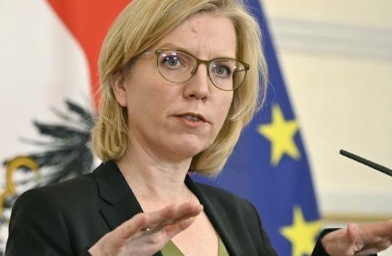 وزيرة الطاقة النمساوية: وارداتنا من الغاز الروسي لا تزال مرتفعة رغم العقوبات الغربية