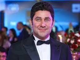 الفنان أحمد شاكر عبد اللطيف يؤكد أهمية تضافر جهود القطاع الخاص من أجل صناعة المسرح