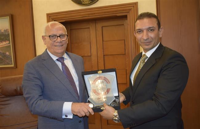 محافظ بورسعيد يبحث مع وفد مبادرة "ابدأ" التعاون المشترك
