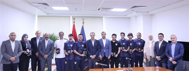 وزير الاتصالات يكرم منتخب مصر للرياضات الإلكترونية بعد فوزه بالبطولة العربية الإفريقية