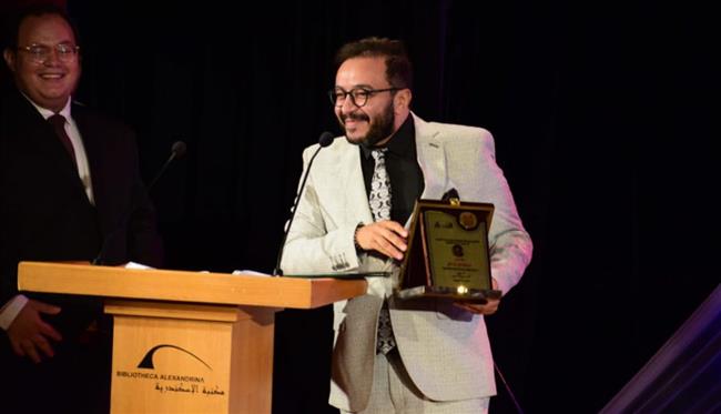 انطلاق مهرجان المسرح العربي بالإسكندرية بأغاني سيد درويش وتكريم حسام داغر  