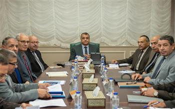   وزير الدولة للإنتاج الحربي يتابع موقف الإنتاج بشركتي "حلوان" و"أبو زعبل" للصناعات الهندسية