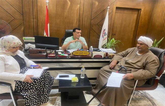 وكيل تعليم قنا يناقش مع القيادات خطة العمل للعام الدراسي الجديد