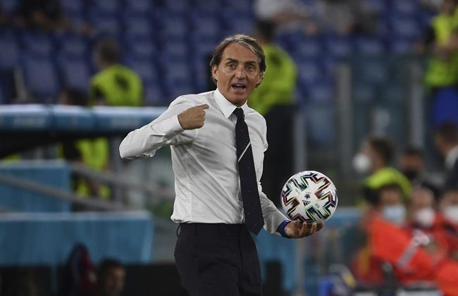 بطولة آسيا.. قائد المنتخب السعودي السابق ينتقد خطة مانشينى 
