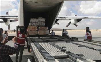   مطار العريش يستقبل طائرة إماراتية تحمل 10 أطنان مساعدات للفلسطينيين بـ غزة