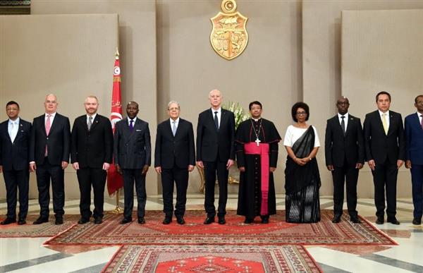 الرئيس التونسي يتسلم أوراق اعتماد عدد من السفراء الأجانب الجدد