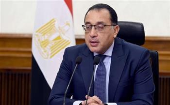 خلال جولته بالمنطقة الاقتصادية لقناة السويس: رئيس الوزراء يزور مصنع سيراج "فلير" لإنتاج أجهزة الإضاءة