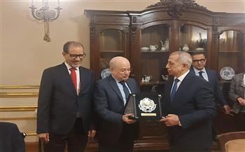 رئيس الأكاديمية العربية يكرم المستشار الإقليمى لمنظمة الاسكوا التابعة للأمم المتحدة 