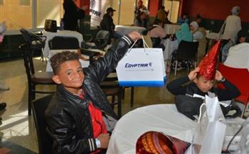   مصر للطيران تنظم جولة تعريفية لمجموعة من أطفال مستشفى 57357