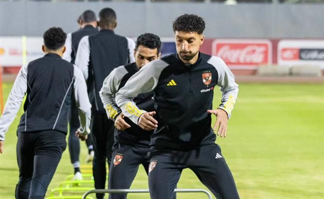 وسام أبو علي يشارك في تدريبات الأهلي