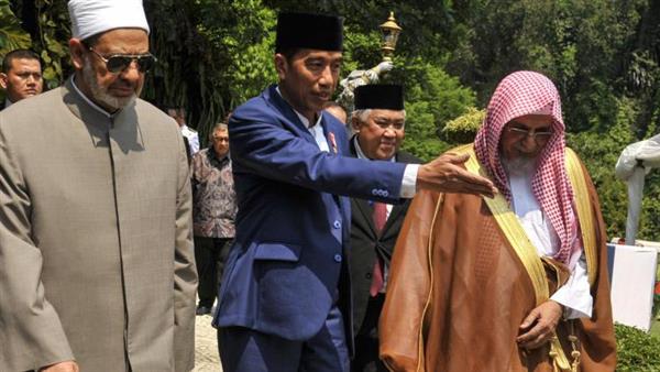 رئيس إندونيسيا يثمن جهود مجلس حكماء المسلمين في نشر قيم التسامح