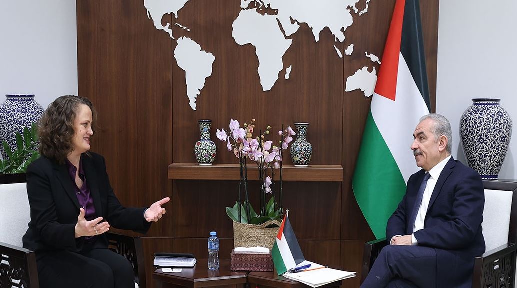 رئيس وزراء فلسطين يدعو "كنائس من أجل السلام" للضغط لوقف العدوان على غزة