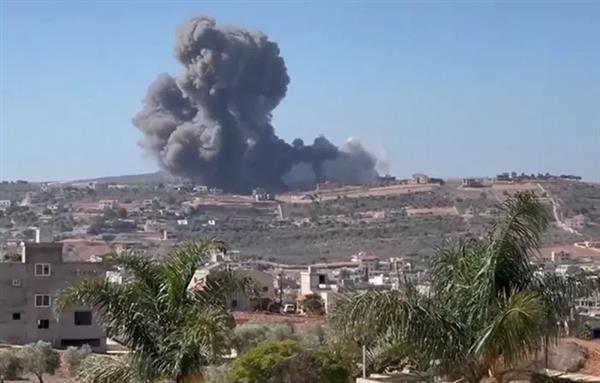 الاحتلال يقصف بلدات في جنوب لبنان بعشرات القذائف الثقيلة