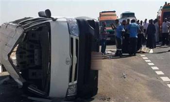   إصابة 17 شخصا في حادث انقلاب ميكروباص على طريق "القاهرة- أسيوط" بالفيوم
