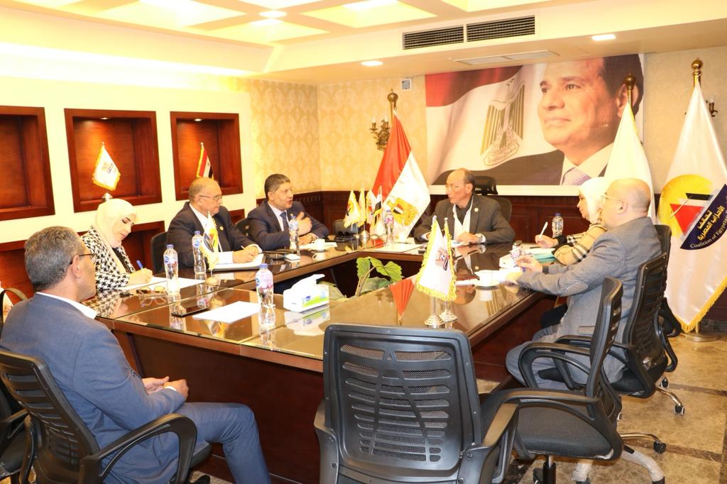 حزب المصريين يؤكد على الوقوف صفًا واحدًا خلف القيادة السياسية