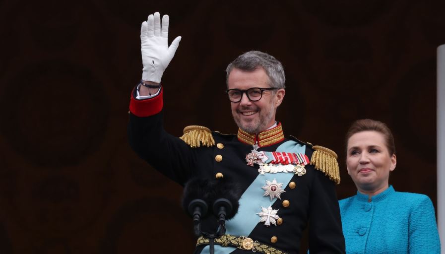 الأمير فريدريك يعتلي عرش الدنمارك بعد تنحي والدته مارجريت الثانية