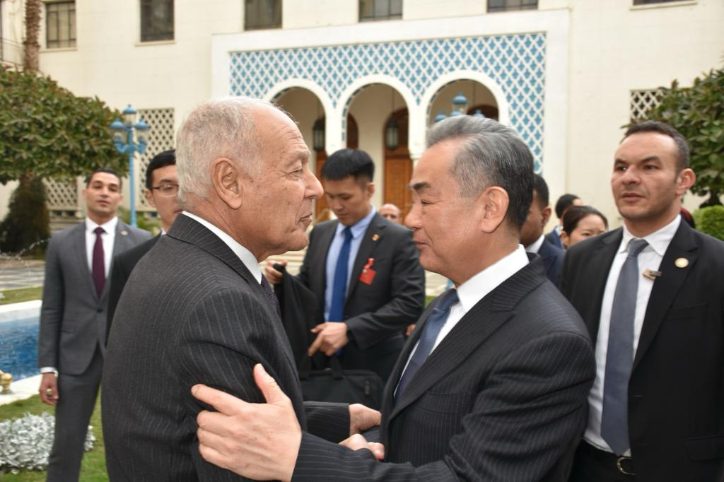 "أبو الغيط" يبحث مع وزير خارجية الصين مختلف القضايا العربية والدولية