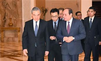   الرئيس السيسي يؤكد لـ وزير خارجية الصين ضرورة وقف إطلاق النار في غزة