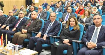 وزير الاتصالات ومحافظ أسيوط يزوران المنطقة التكنولوجية 