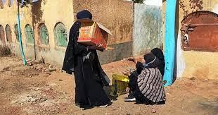 هل توزيع الطعام على المقابر في شهر رجب بدعة؟