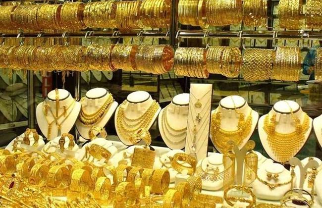 رئيس شعبة الذهب: حركة البيع والشراء طبيعية ومستمرة بالمحال ولا حقيقة لتوقفها
